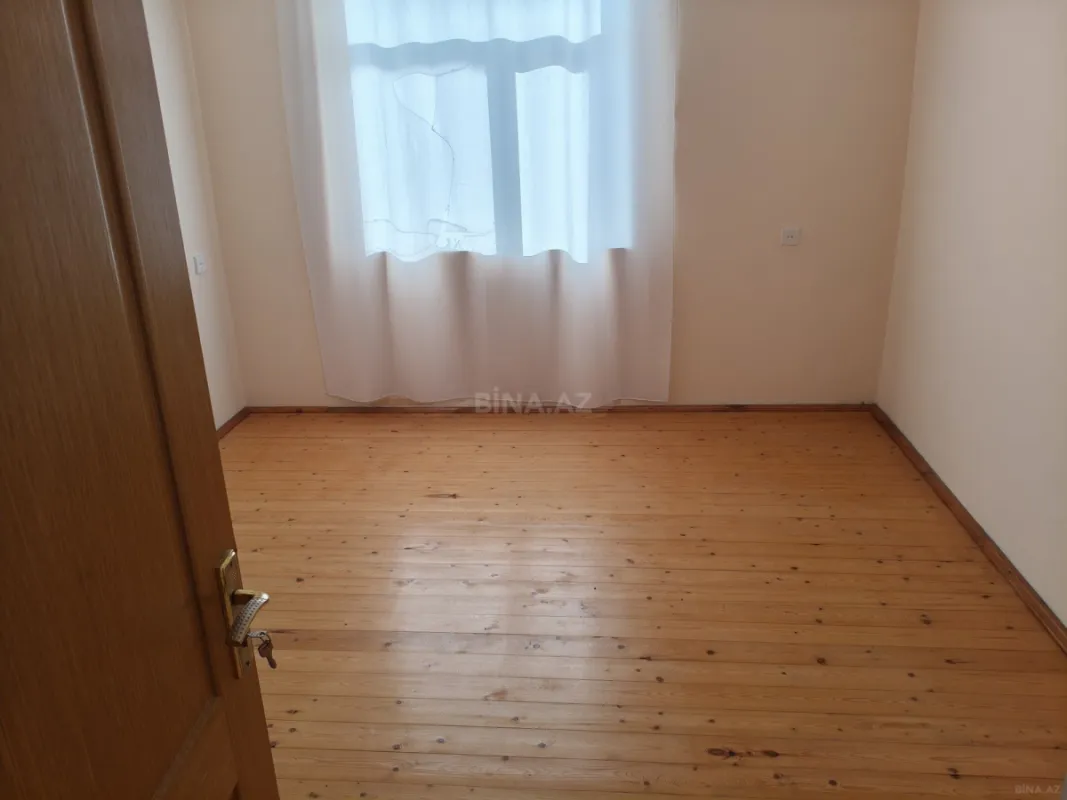 Satılır 4 otaqlı həyət evi 165 m²