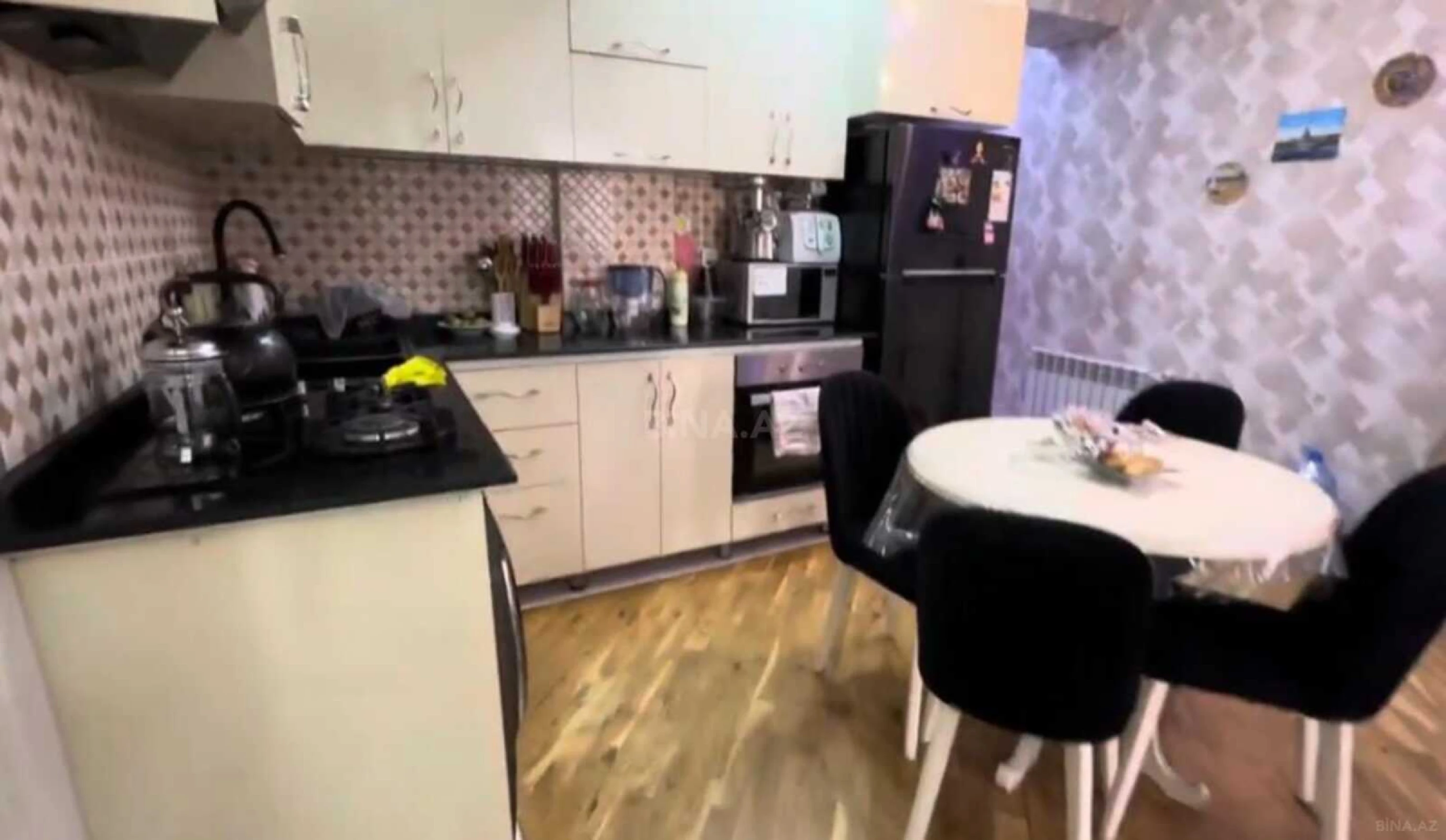 Satılır 3 otaqlı mənzil 87 m²