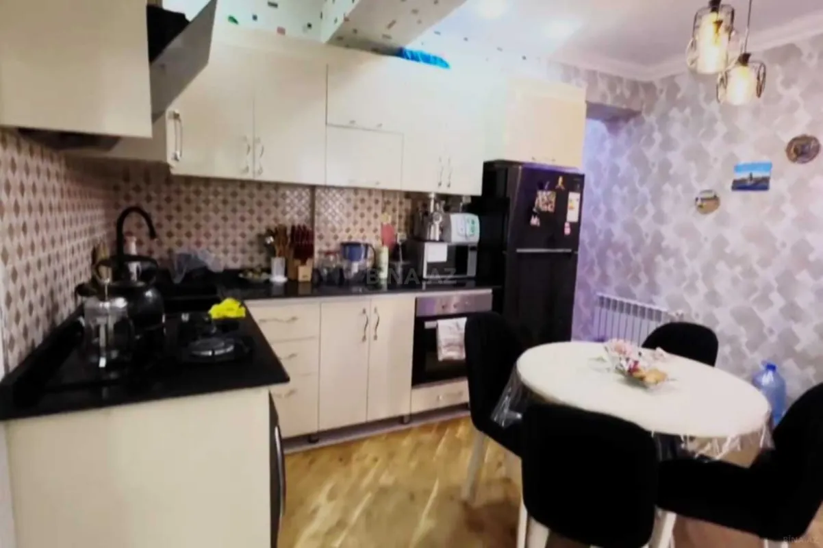 Satılır 3 otaqlı mənzil 87 m²