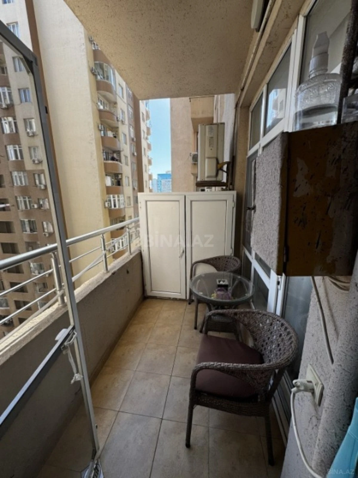 Satılır 4 otaqlı mənzil 165 m²