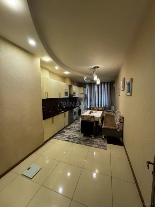 Satılır 4 otaqlı mənzil 165 m²