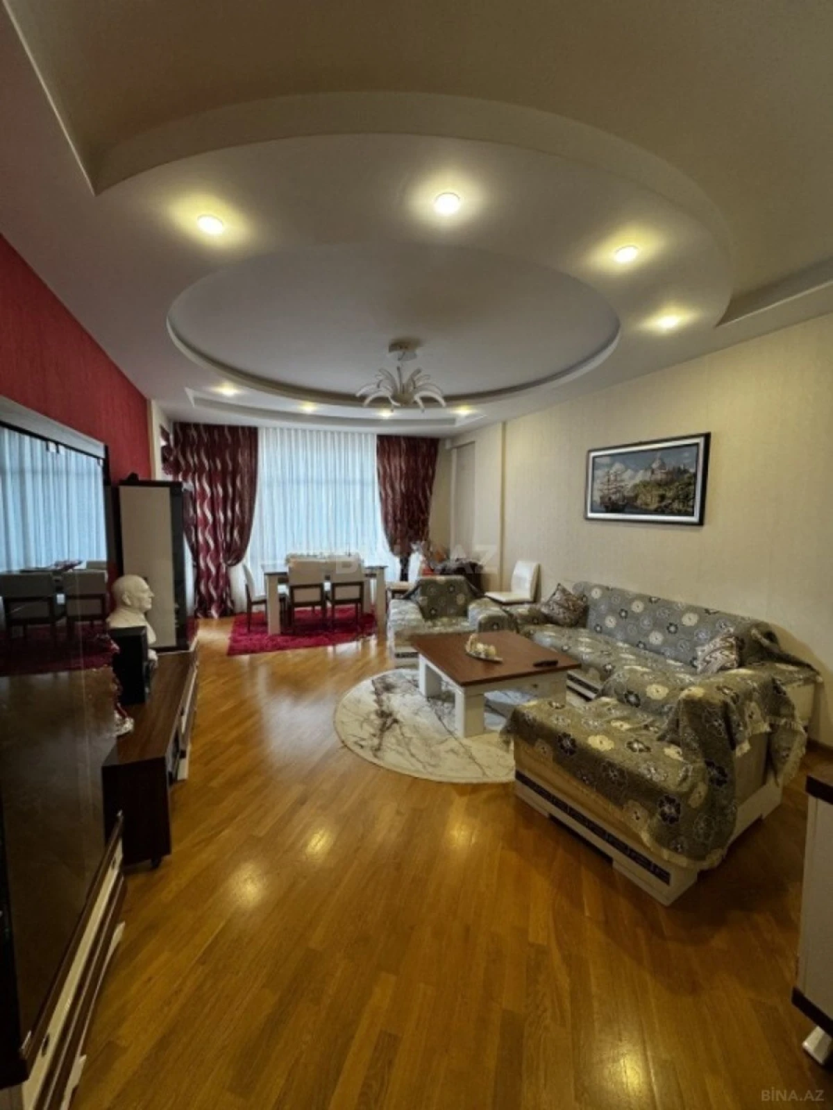Satılır 4 otaqlı mənzil 165 m²