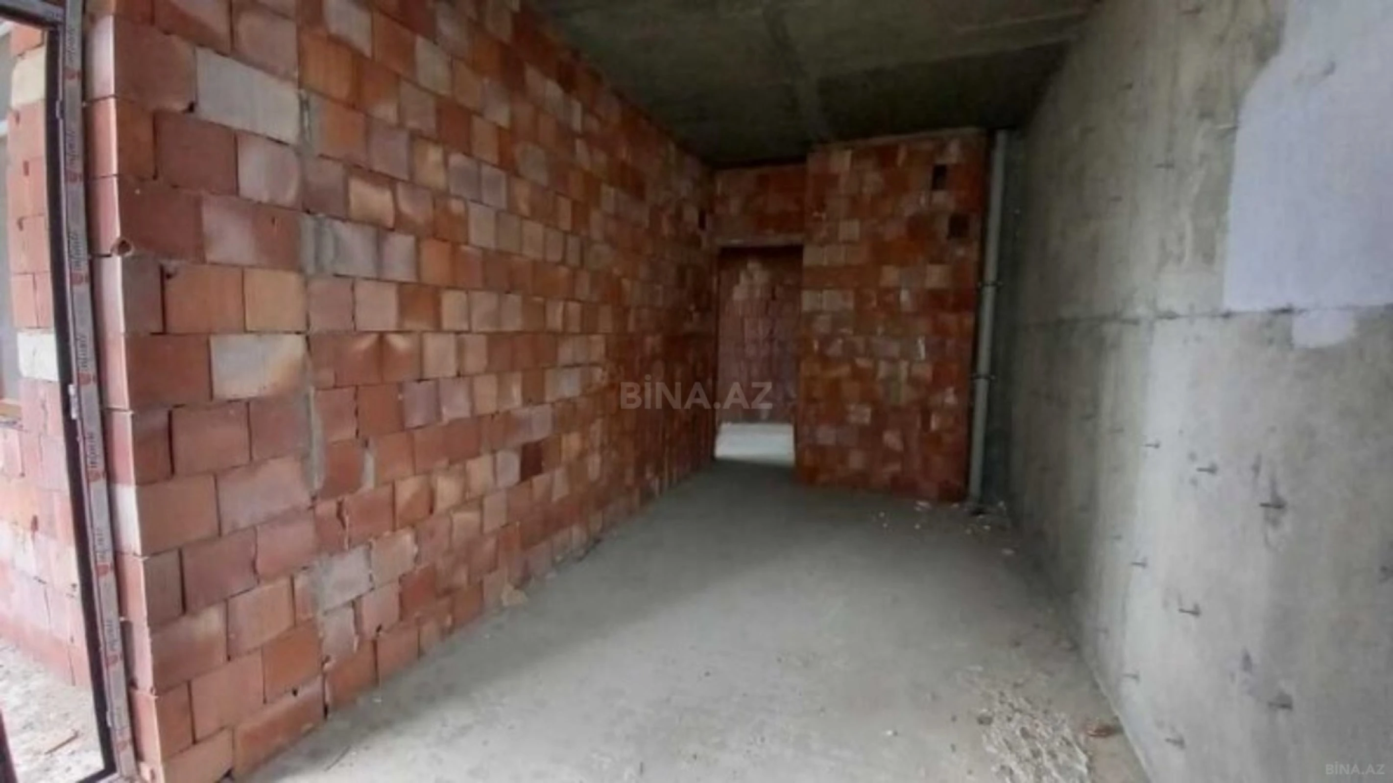 Satılır 3 otaqlı mənzil 124 m²