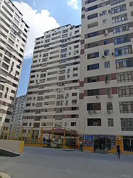 Satılır 3 otaqlı mənzil 124 m² — Bakı, İnşaatçılar 3 otaq 124.00 m²