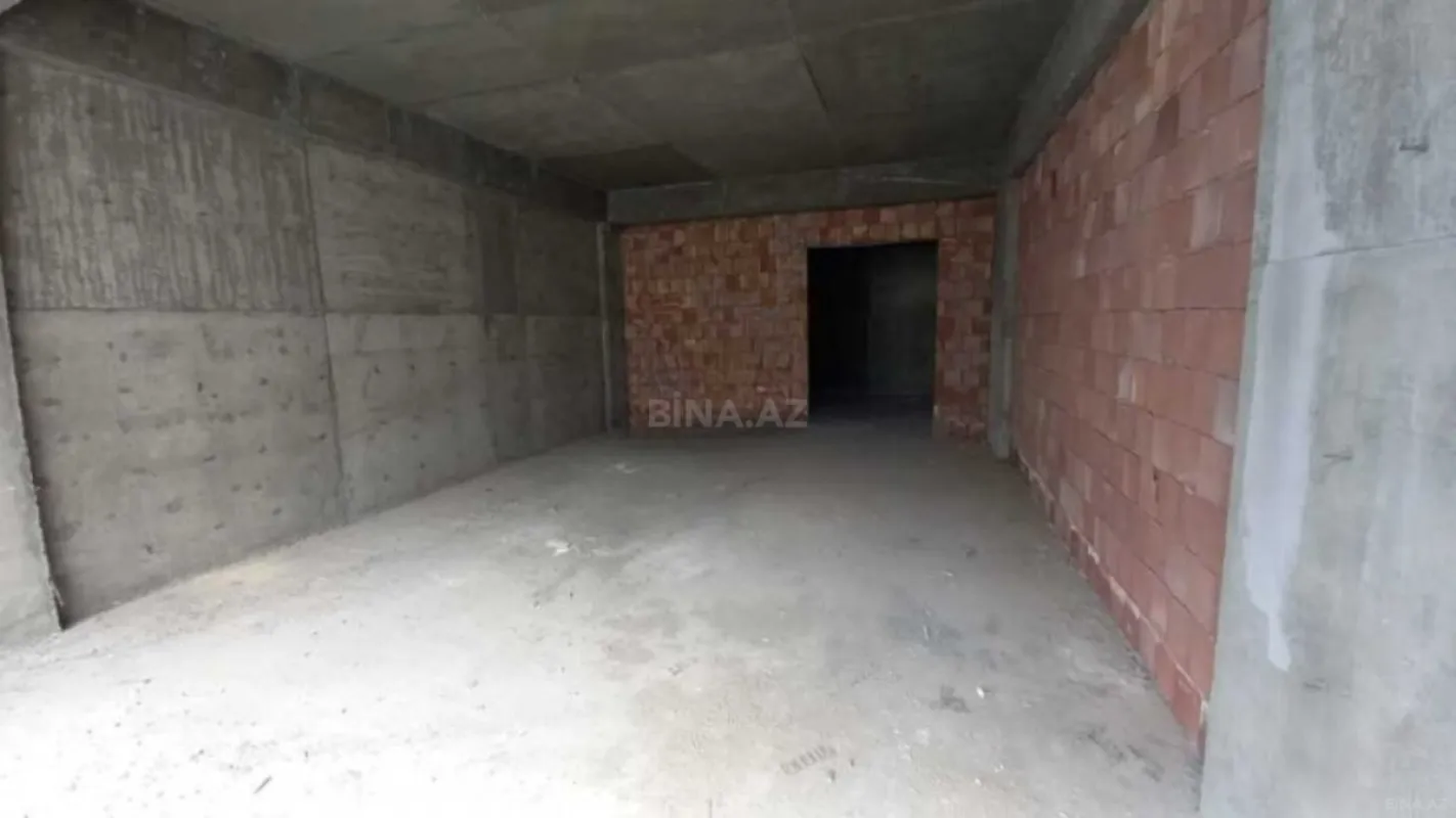 Satılır 3 otaqlı mənzil 124 m²