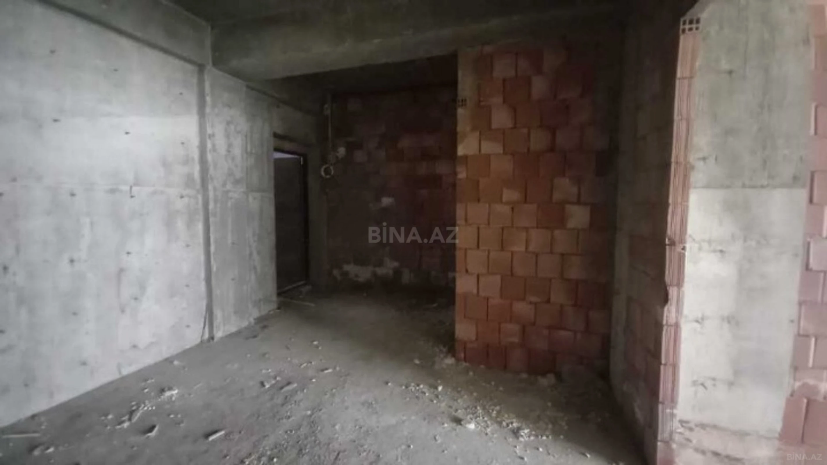 Satılır 3 otaqlı mənzil 124 m²