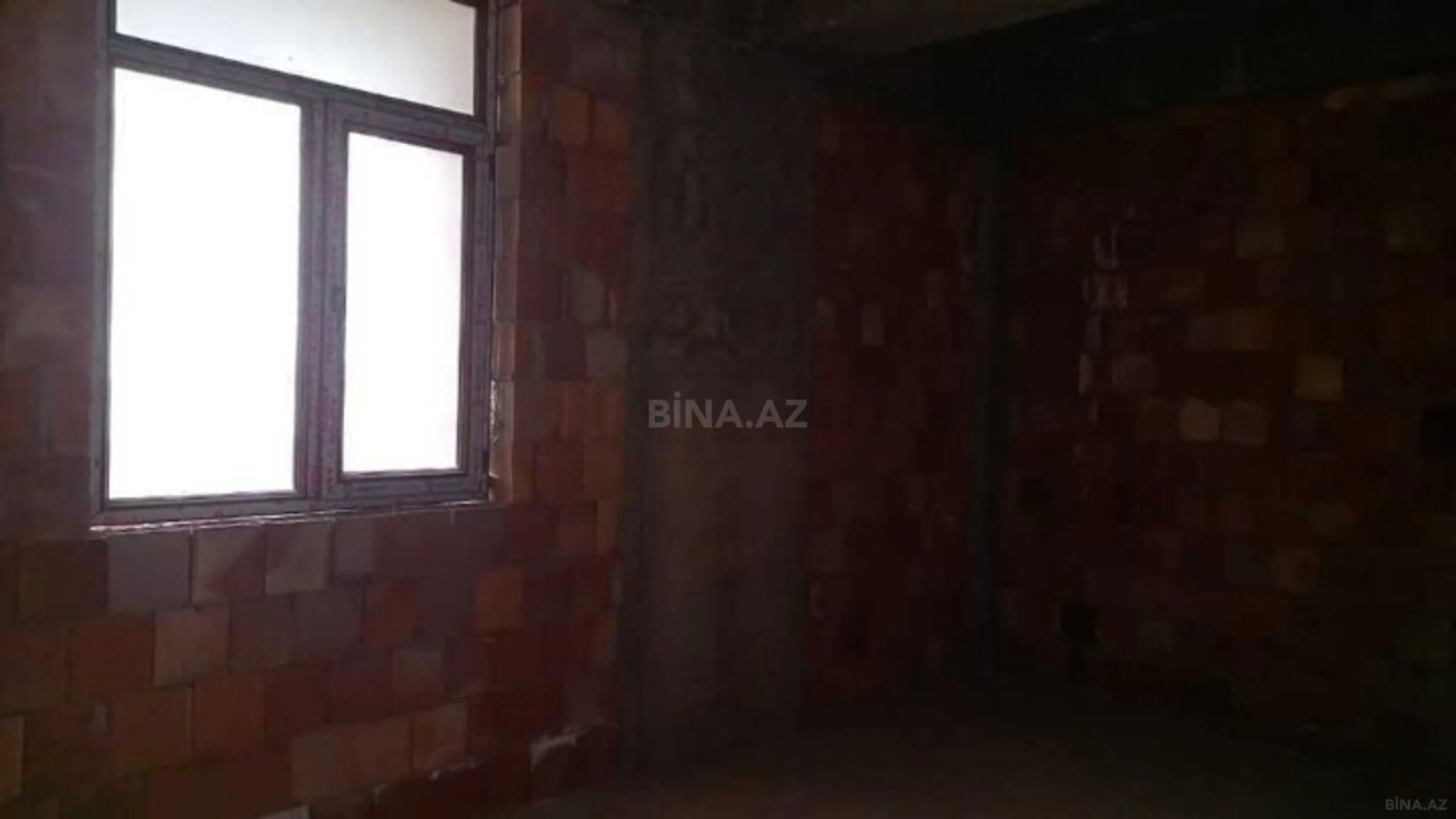Satılır 3 otaqlı mənzil 124 m²