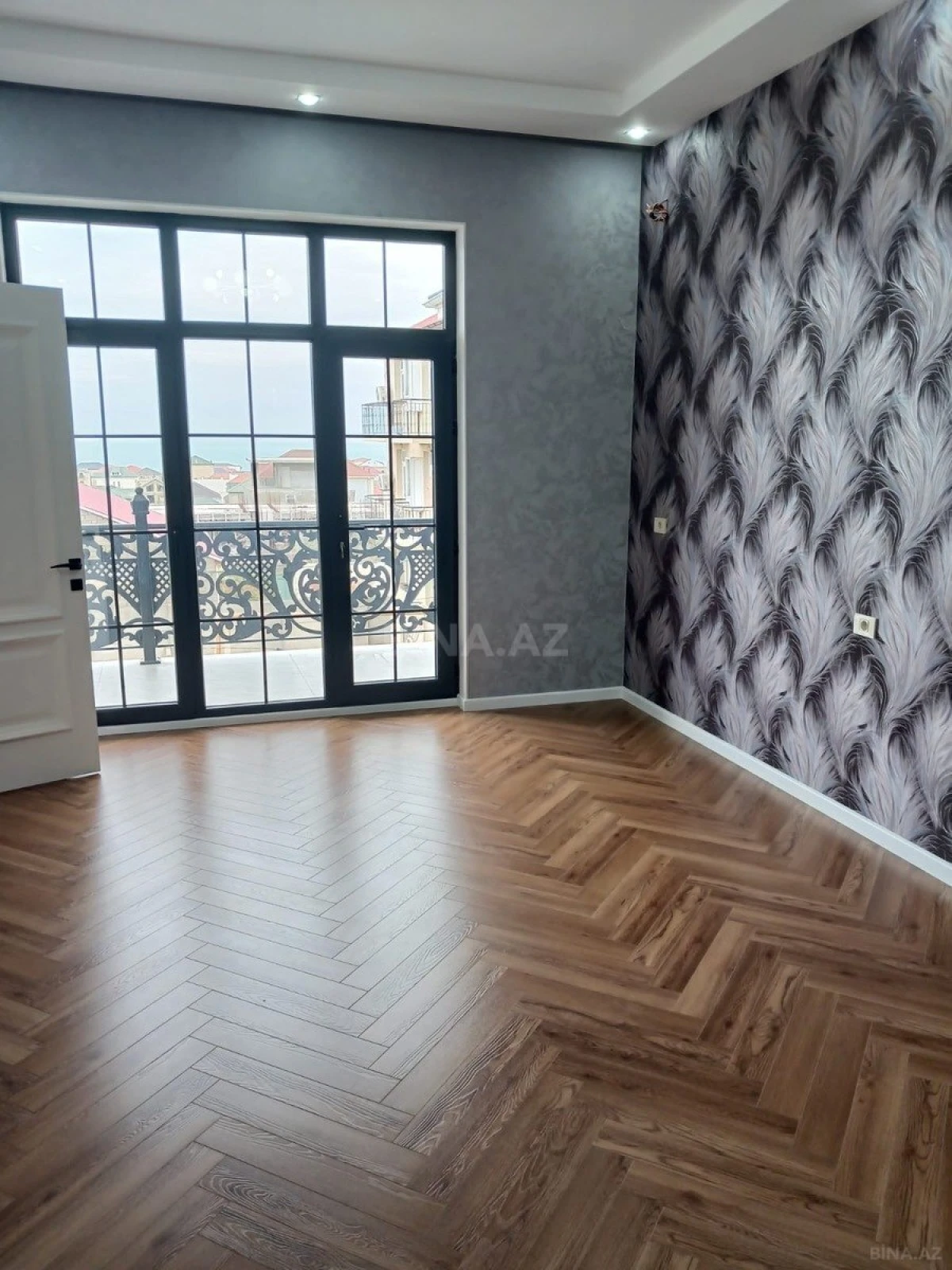 Satılır 5 otaqlı həyət evi 310 m²