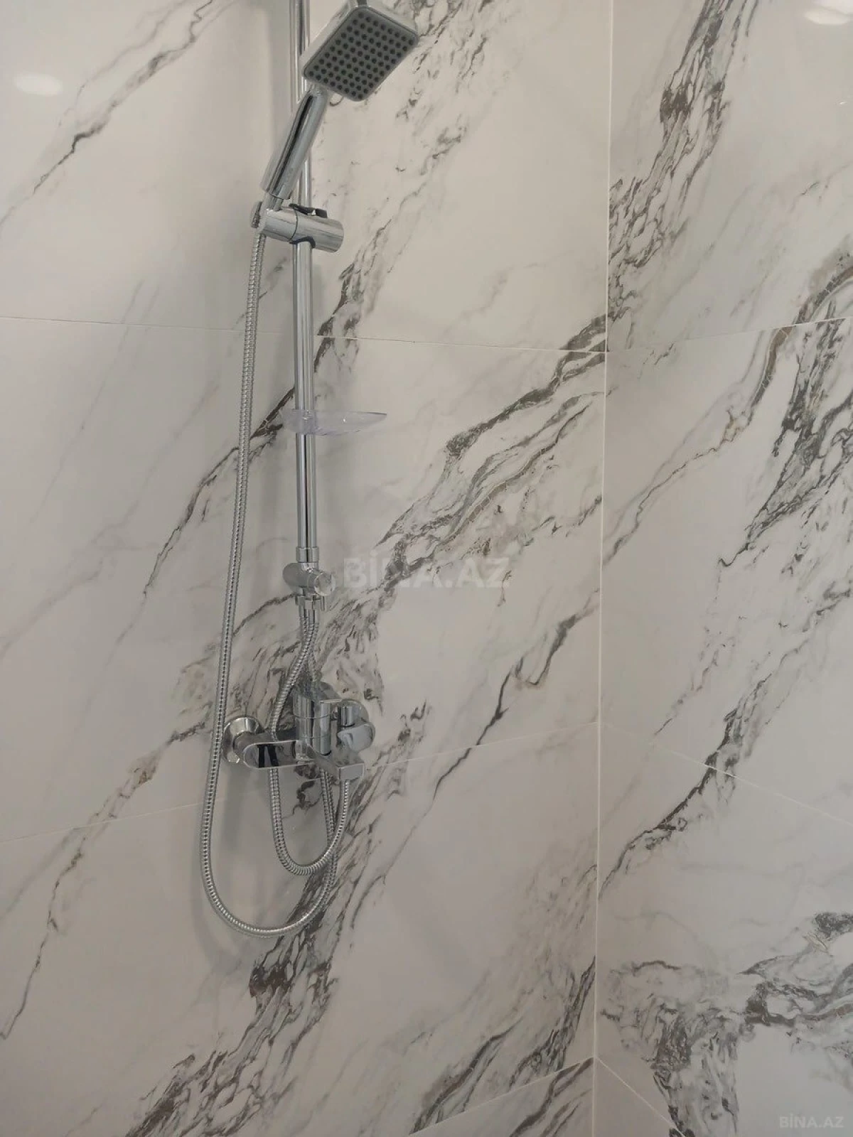 Satılır 5 otaqlı həyət evi 310 m²