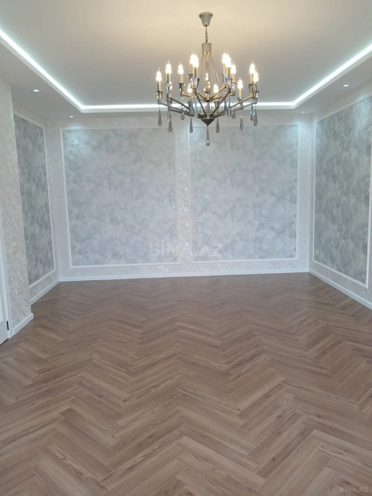 Satılır 5 otaqlı həyət evi 310 m²