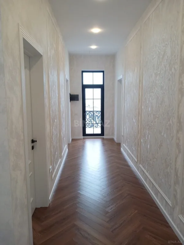 Satılır 5 otaqlı həyət evi 310 m²