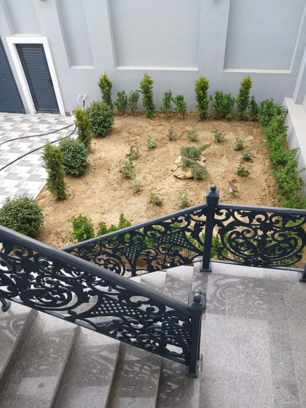 Satılır 5 otaqlı həyət evi 310 m²