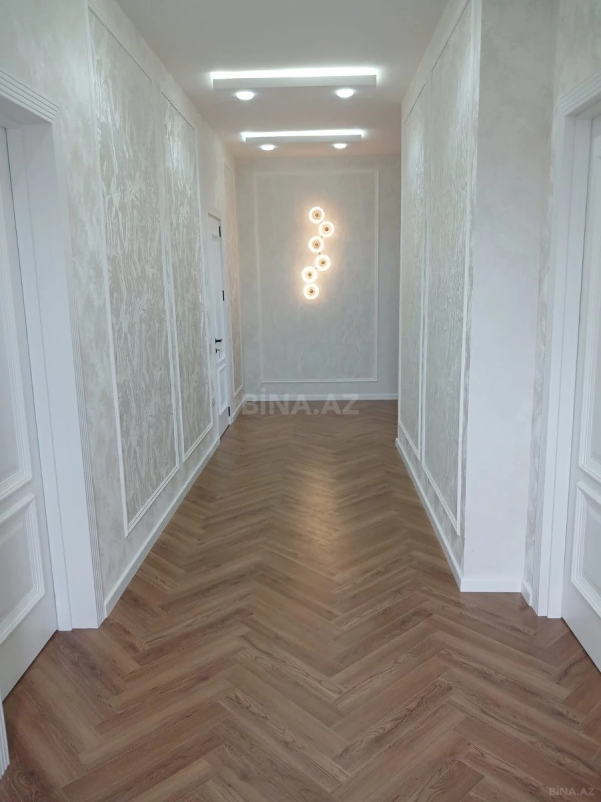 Satılır 5 otaqlı həyət evi 310 m²