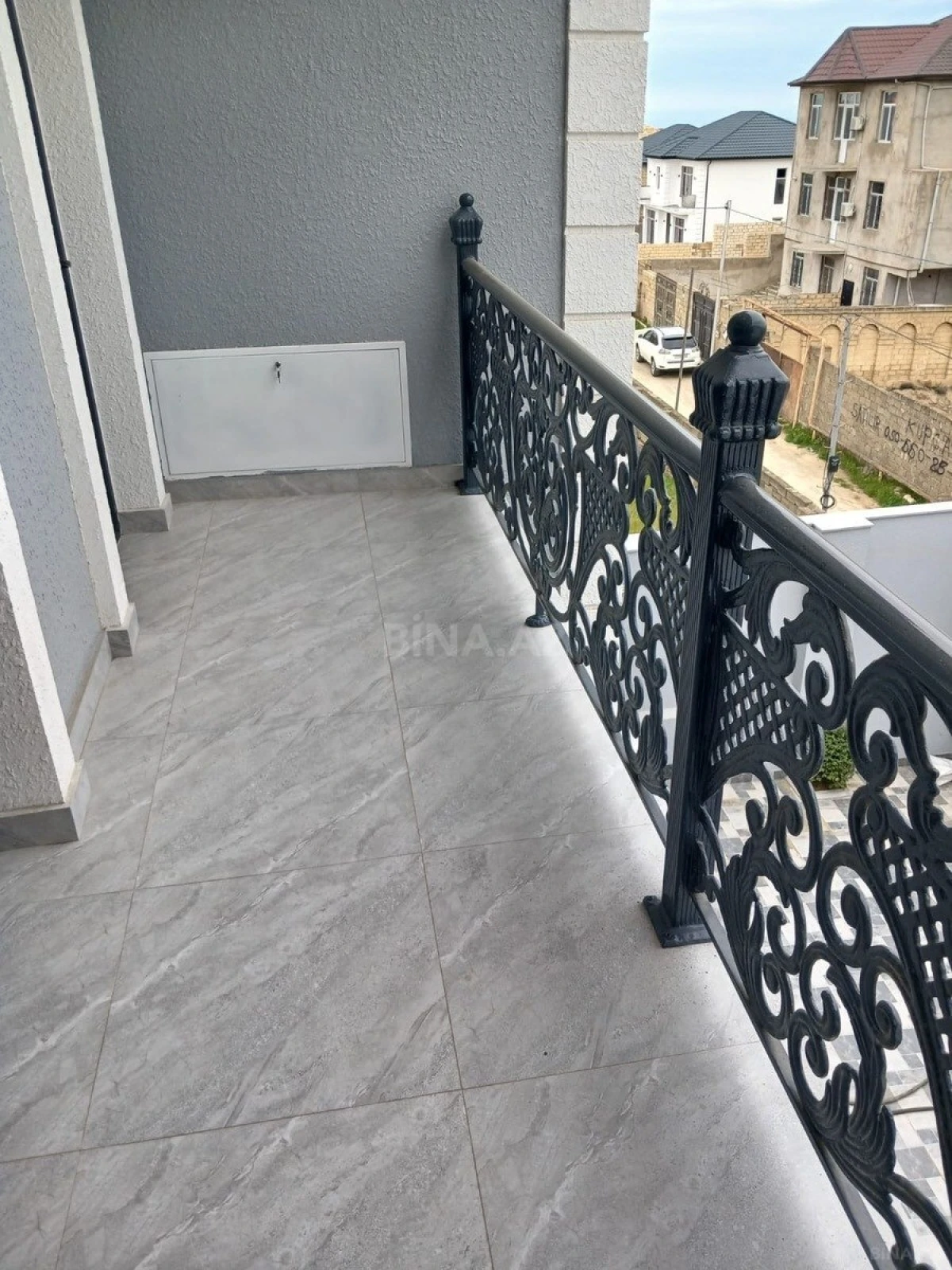 Satılır 5 otaqlı həyət evi 310 m²