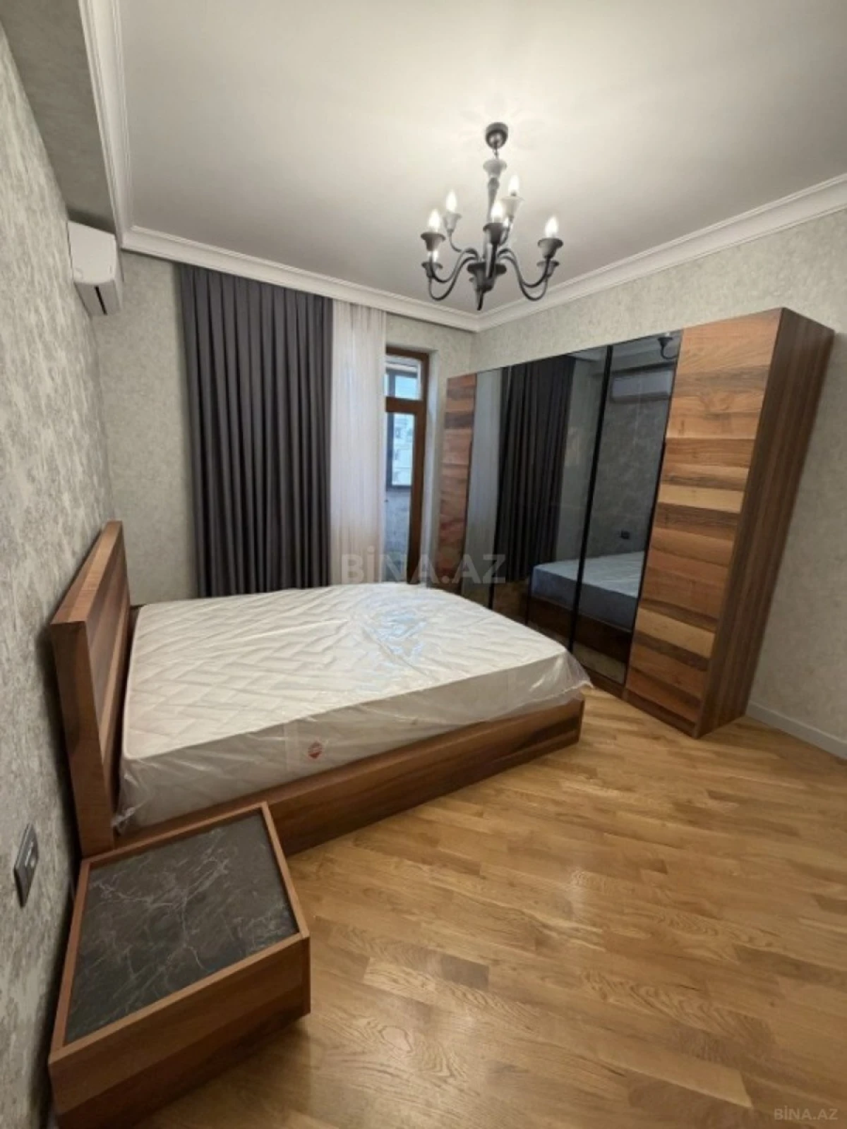 Kirayə verilir 3 otaqlı mənzil 105 m²