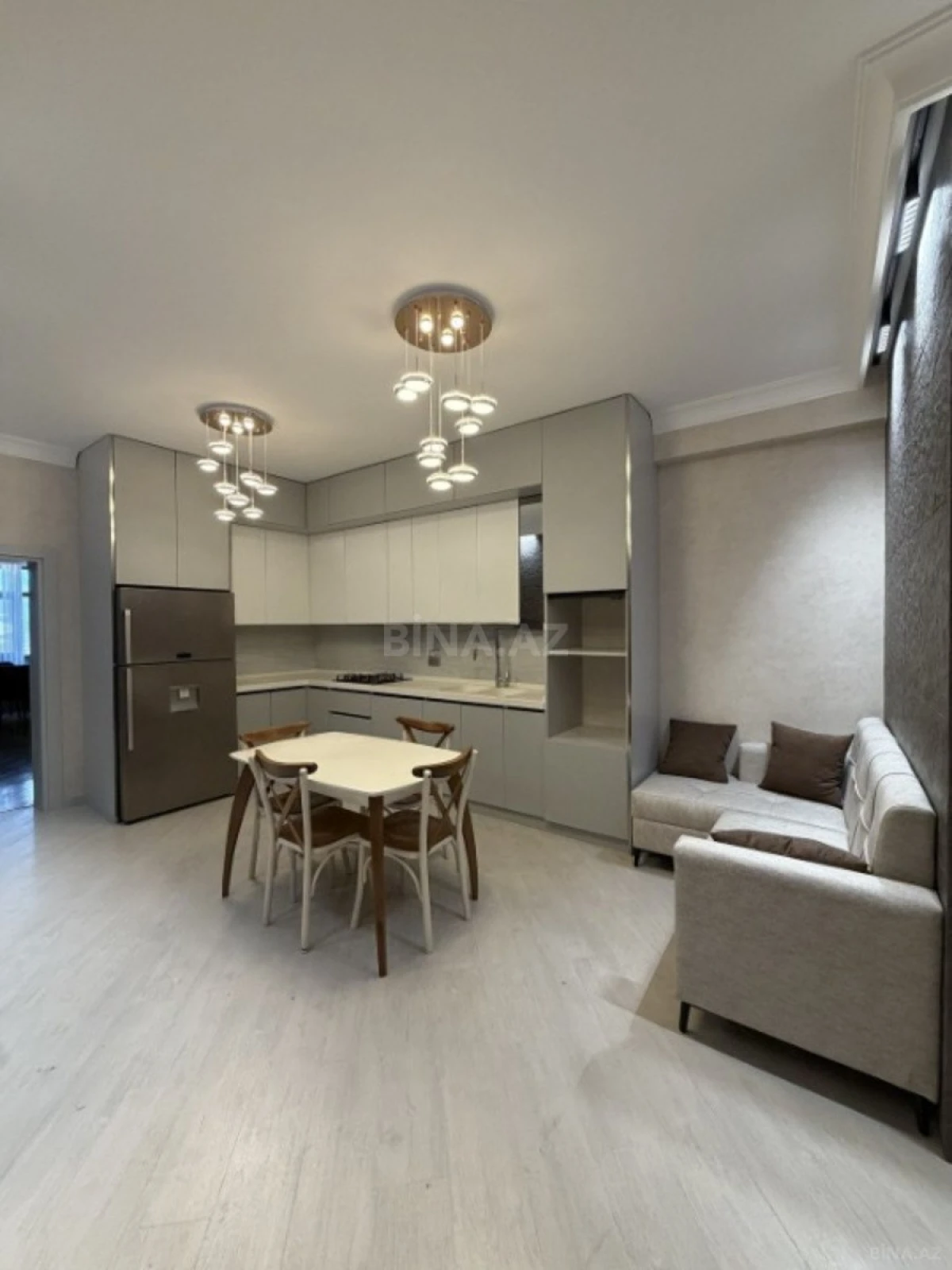 Kirayə verilir 3 otaqlı mənzil 105 m²