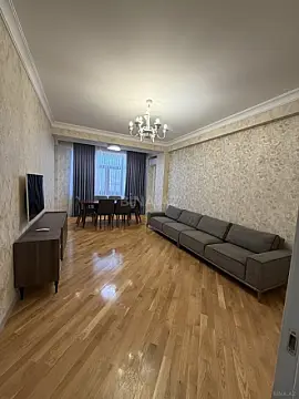 Kirayə verilir 3 otaqlı mənzil 105 m²