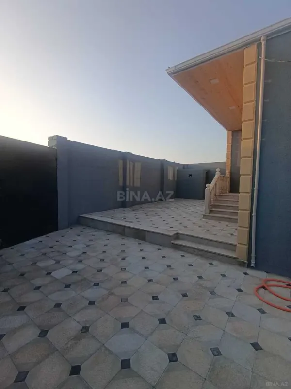 Satılır 4 otaqlı həyət evi 140 m²