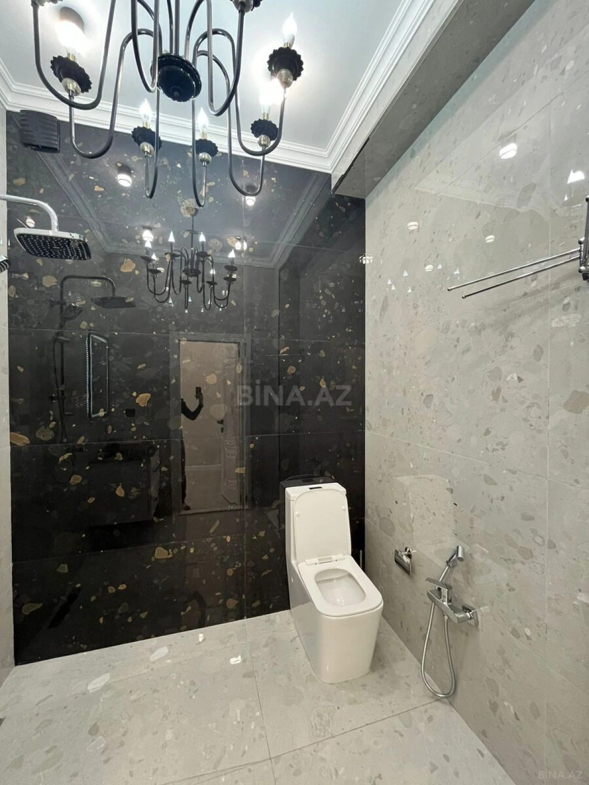 Satılır 2 otaqlı mənzil 65 m²