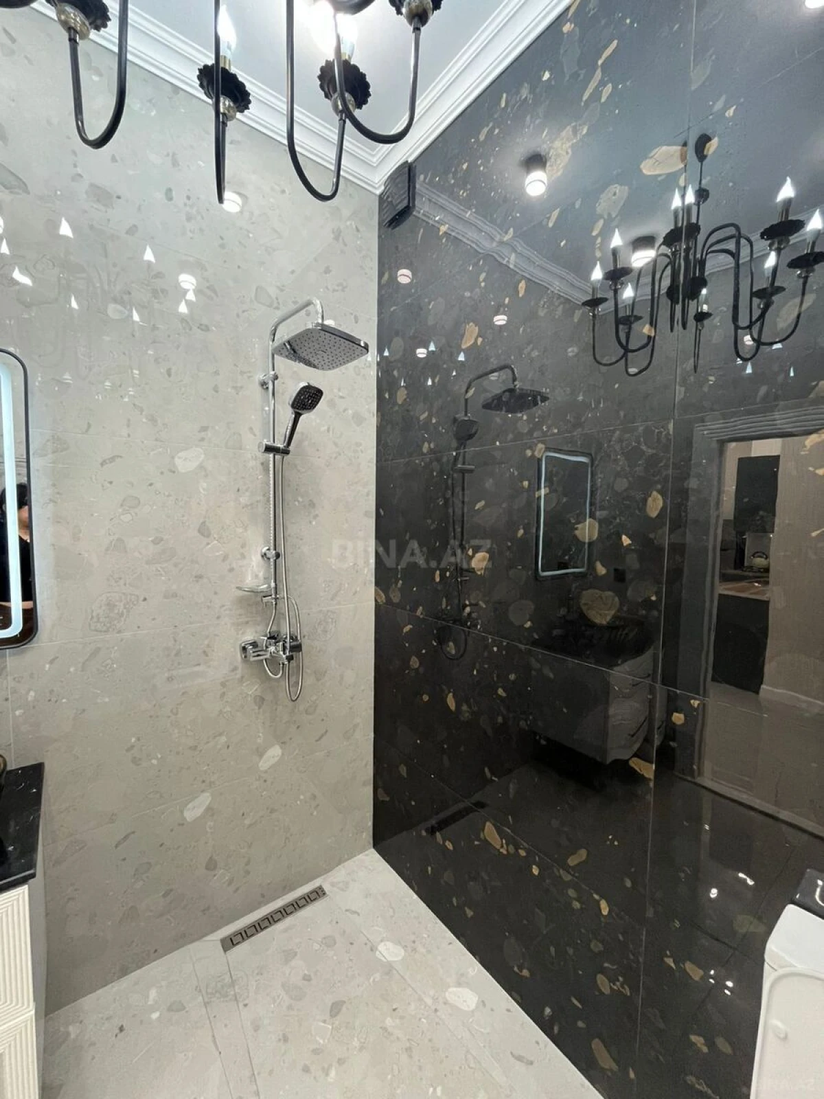 Satılır 2 otaqlı mənzil 65 m²