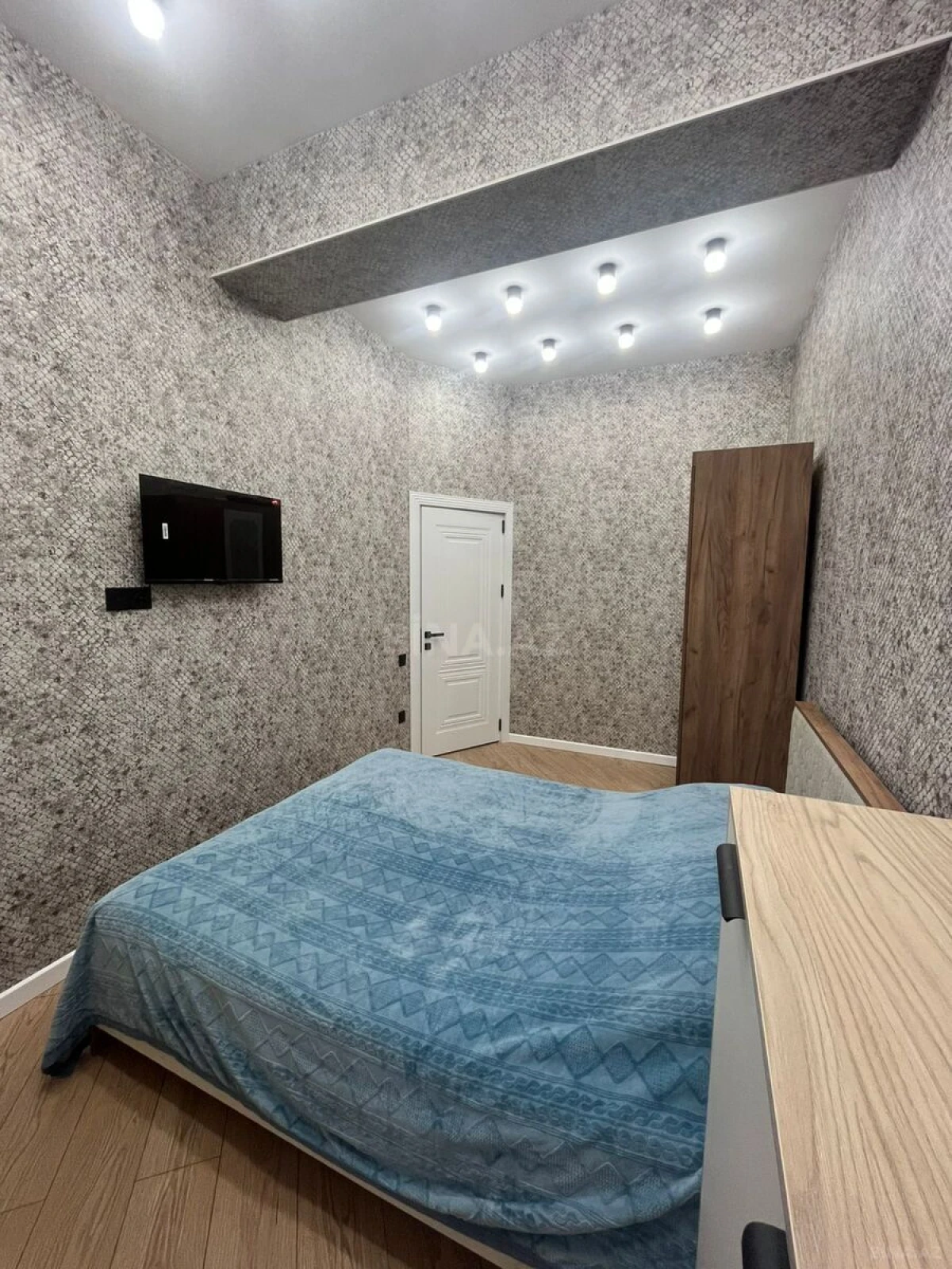 Satılır 2 otaqlı mənzil 65 m²
