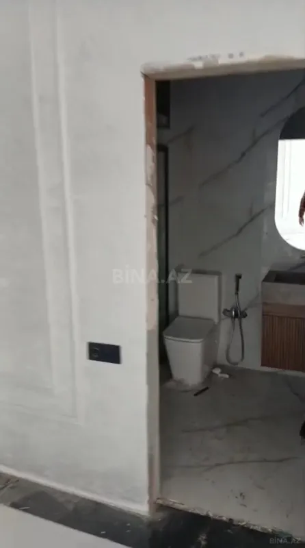 Satılır 6 otaqlı həyət evi 300 m²