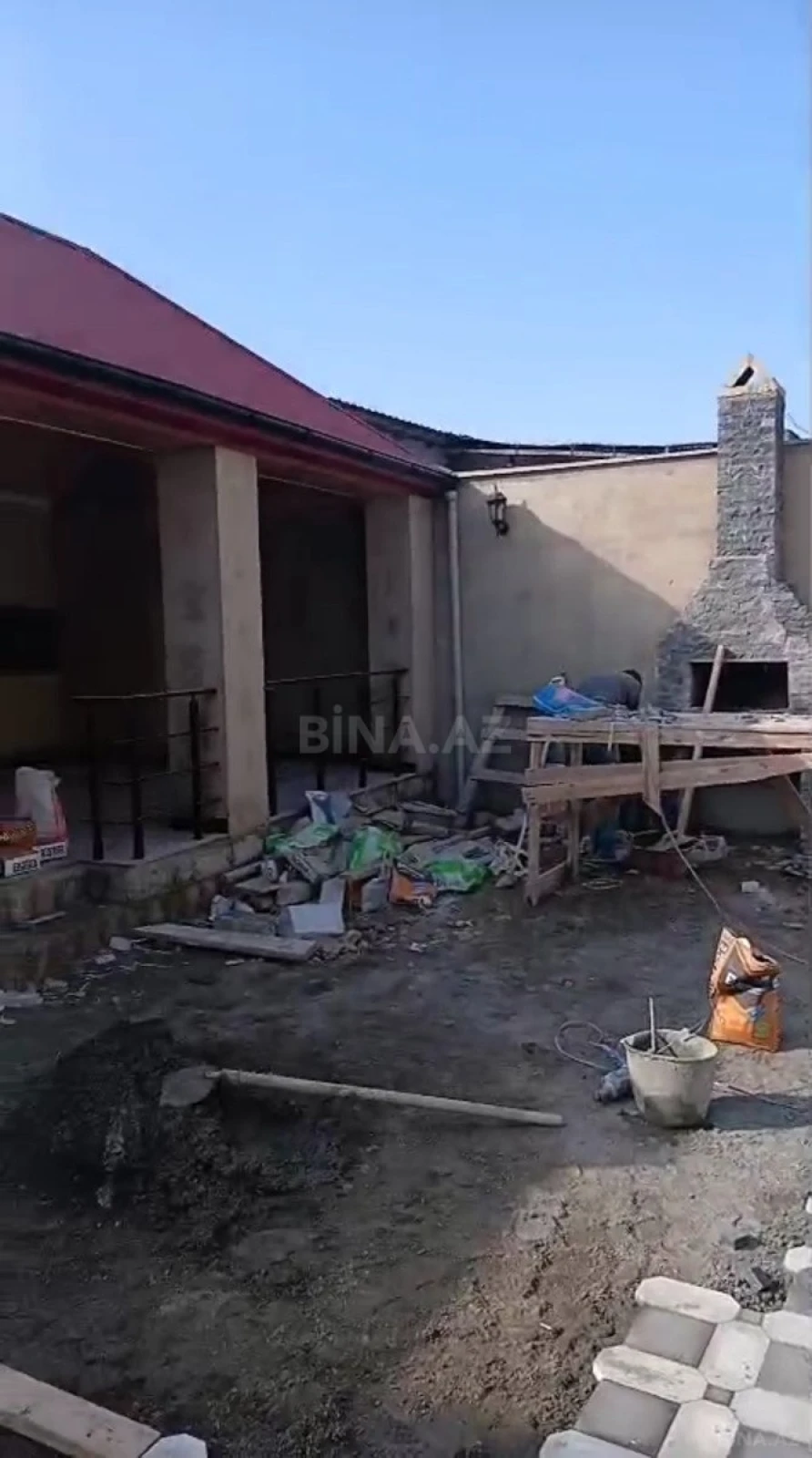 Satılır 6 otaqlı həyət evi 300 m²