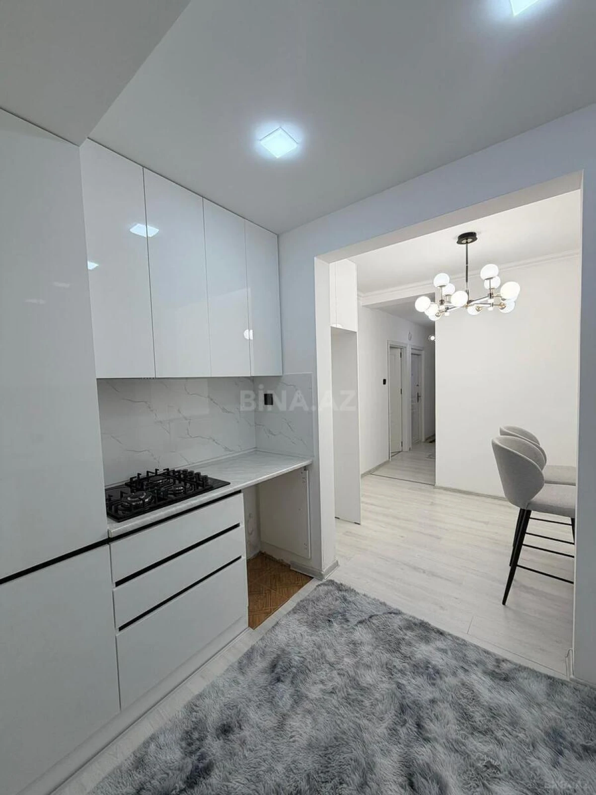 Satılır 2 otaqlı mənzil 60 m²