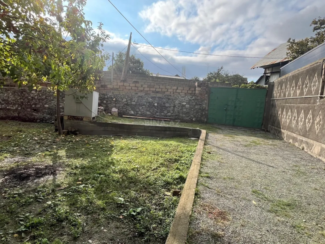 Satılır 3 otaqlı həyət evi 100 m²