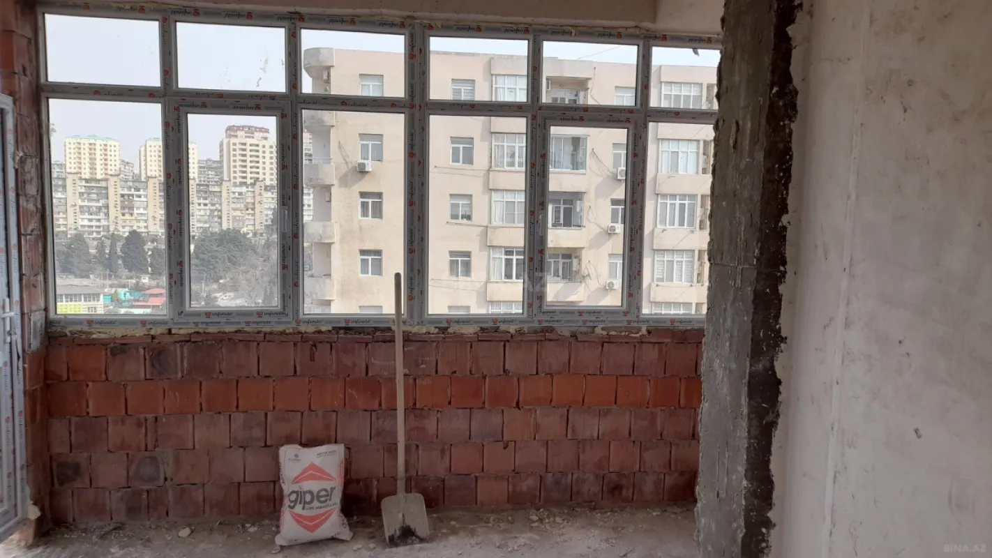 Satılır 2 otaqlı mənzil 104 m²