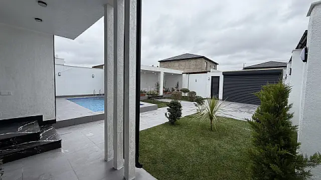 Satılır 4 otaqlı həyət evi 150 m²