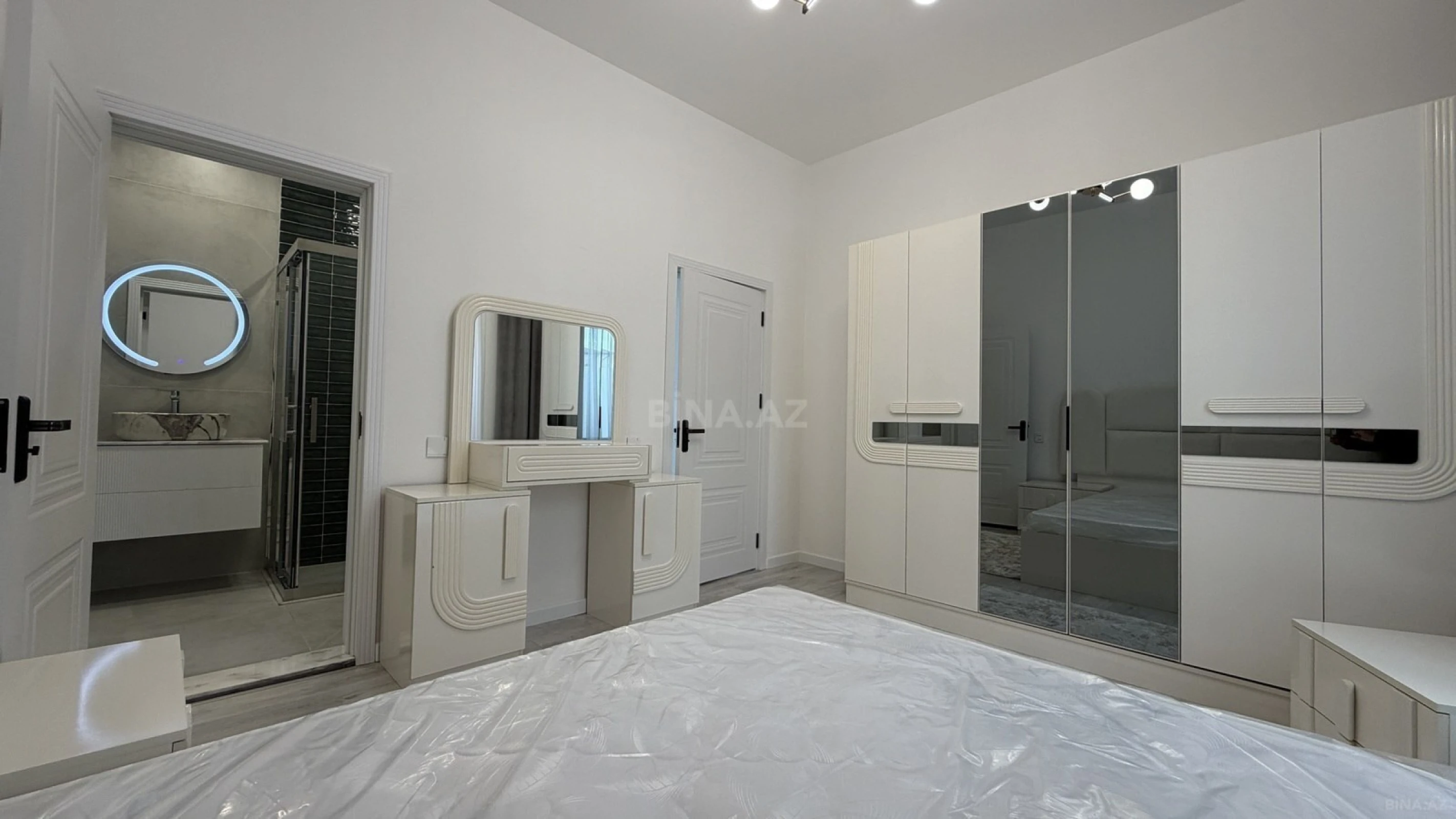 Satılır 4 otaqlı həyət evi 150 m²