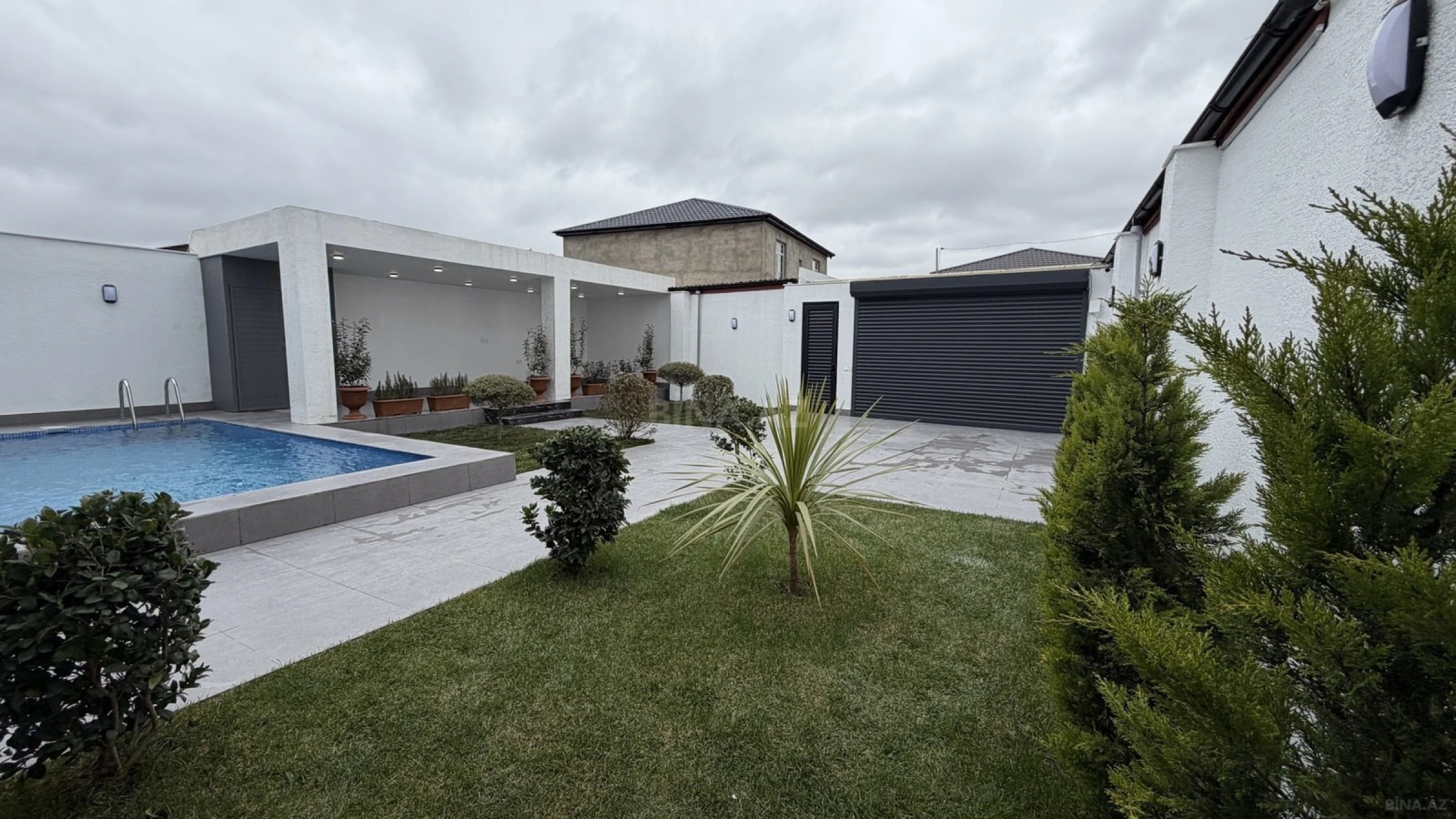 Satılır 4 otaqlı həyət evi 150 m²