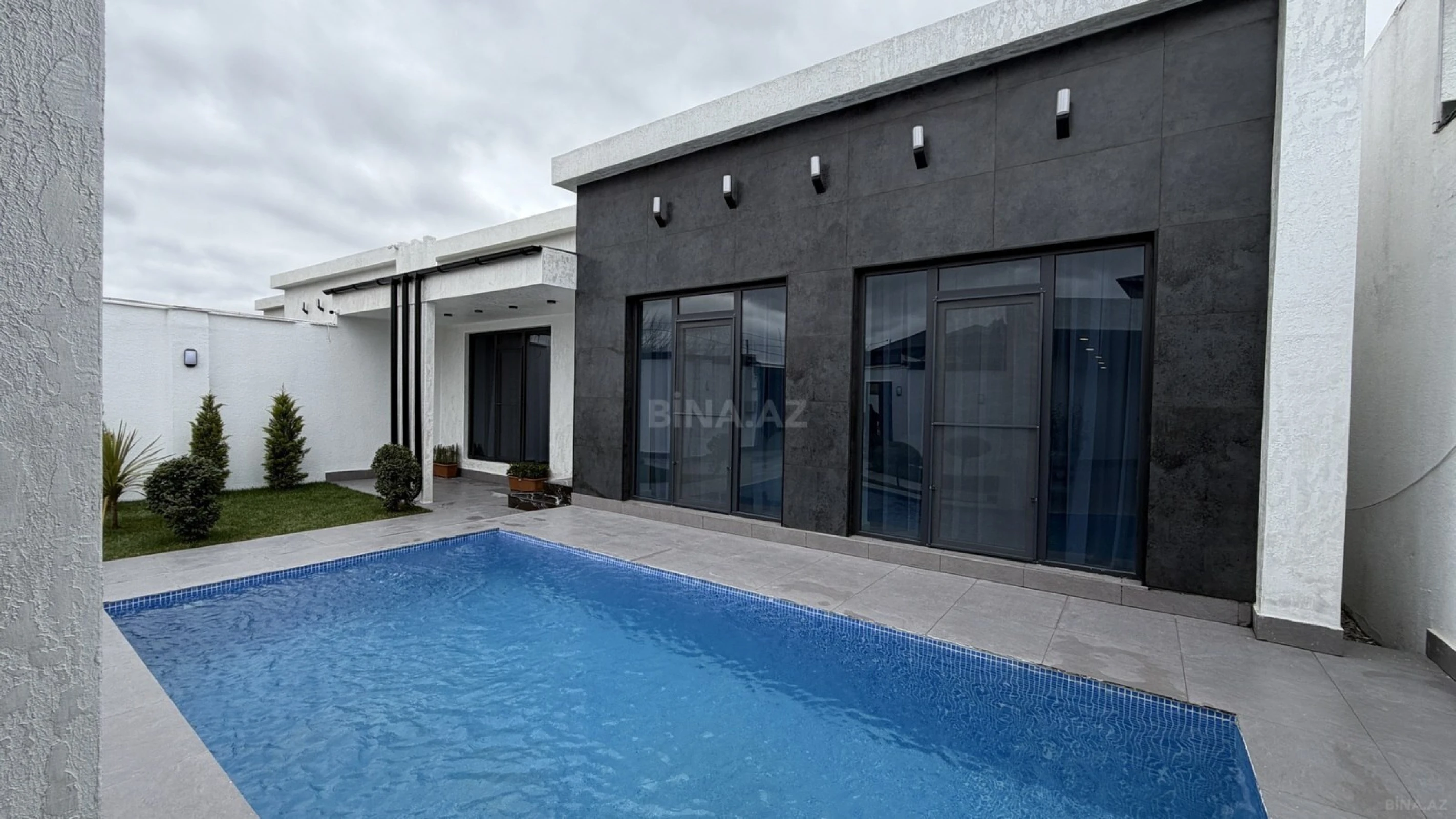 Satılır 4 otaqlı həyət evi 150 m²