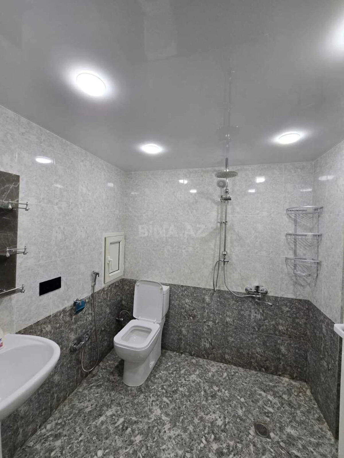 Satılır 2 otaqlı mənzil 55 m²