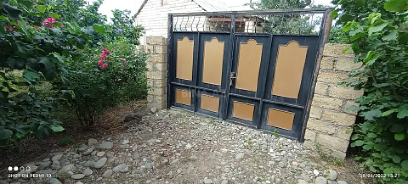 Satılır 4 otaqlı həyət evi 130 m² — Bakı 4 otaq 130.00 m²