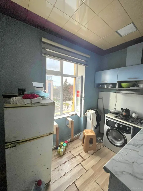 Satılır 1 otaqlı mənzil 42 m²