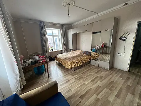 Satılır 1 otaqlı mənzil 42 m²