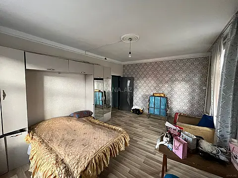 Satılır 1 otaqlı mənzil 42 m²