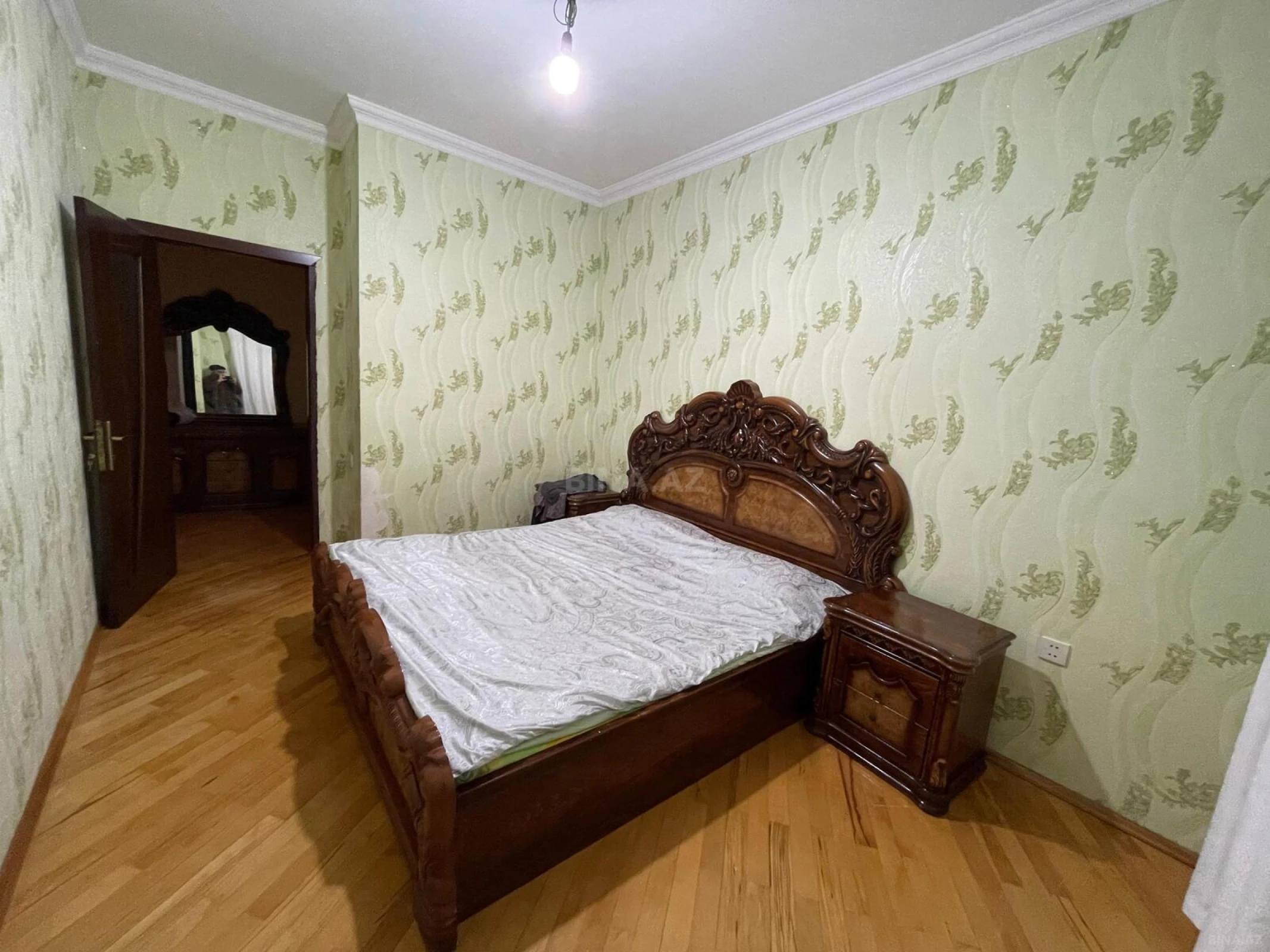 Kirayə verilir 2 otaqlı mənzil 90 m²