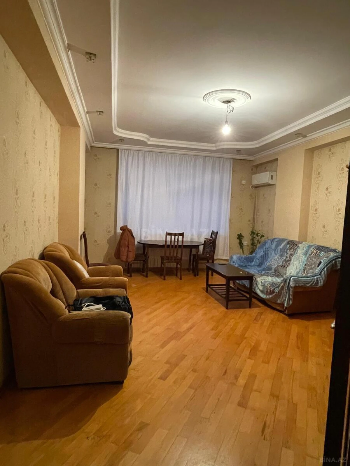 Kirayə verilir 2 otaqlı mənzil 90 m²