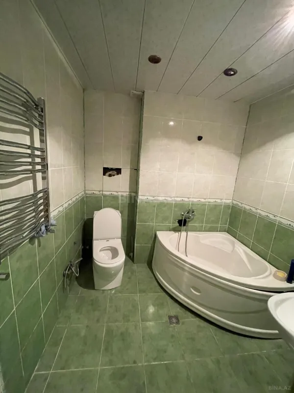 Kirayə verilir 2 otaqlı mənzil 90 m²