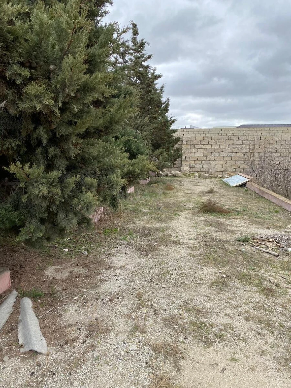 Satılır torpaq sahəsi 12 m²