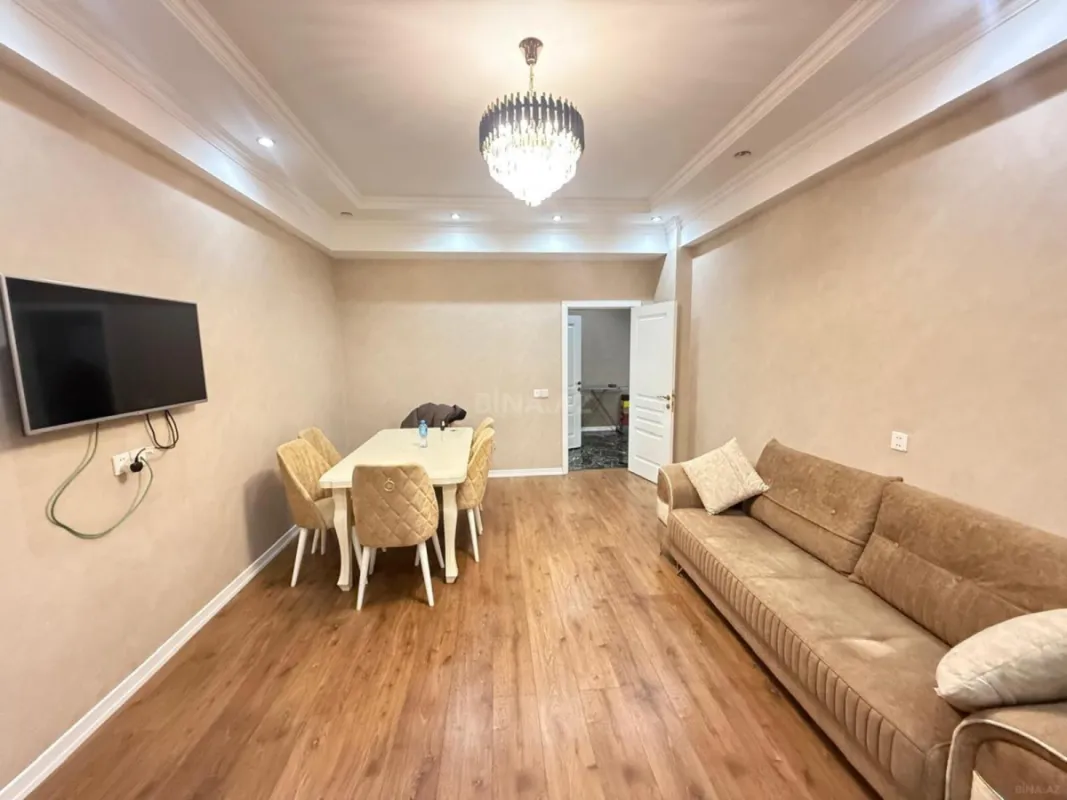 Kirayə verilir 2 otaqlı mənzil 75 m²