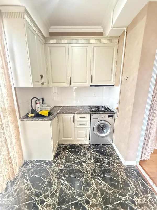 Kirayə verilir 2 otaqlı mənzil 75 m²