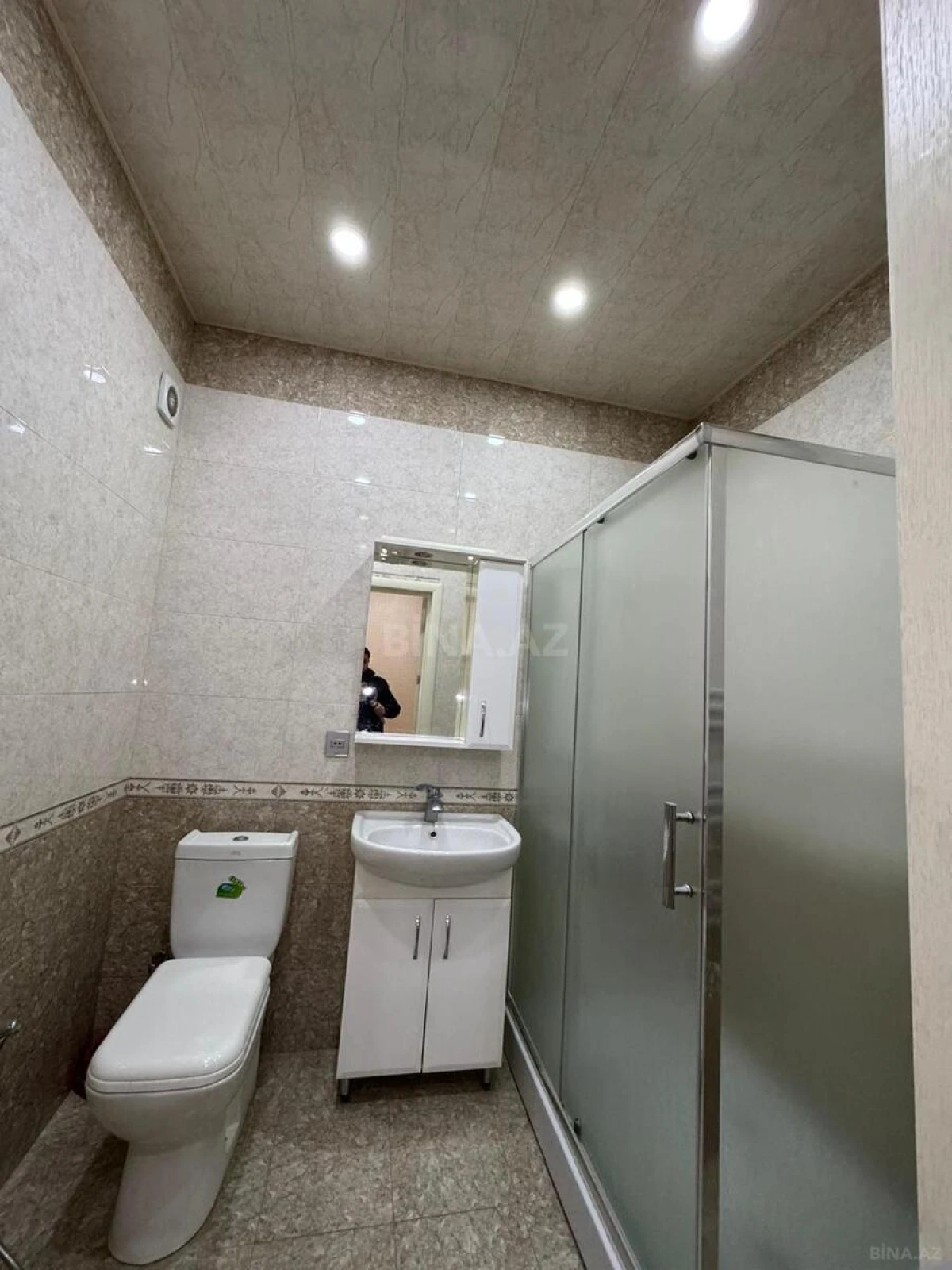 Satılır 2 otaqlı mənzil 61 m²