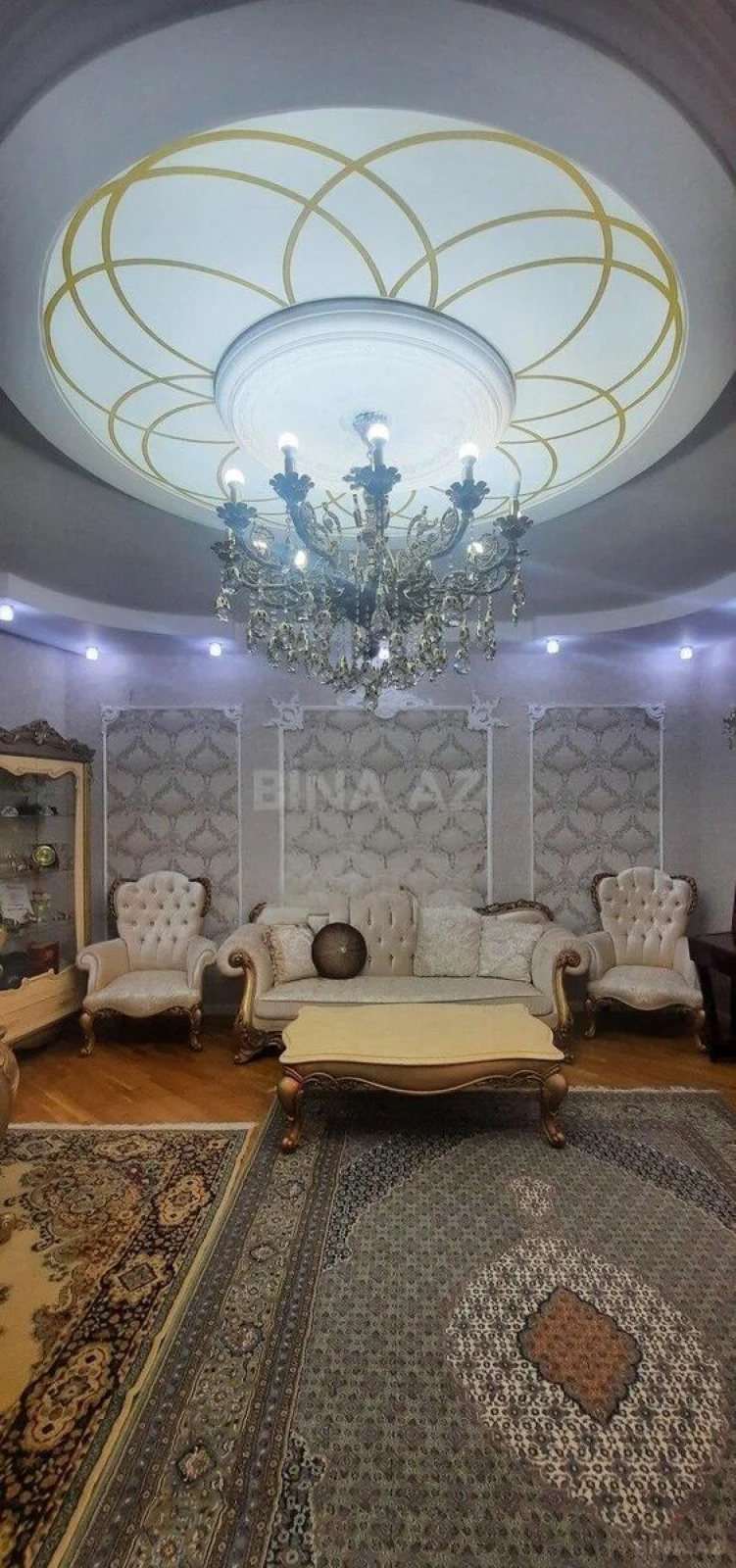 Satılır 3 otaqlı mənzil 143 m²
