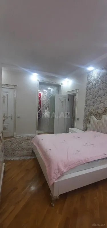 Satılır 3 otaqlı mənzil 143 m²