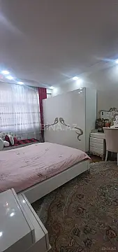 Satılır 3 otaqlı mənzil 143 m²