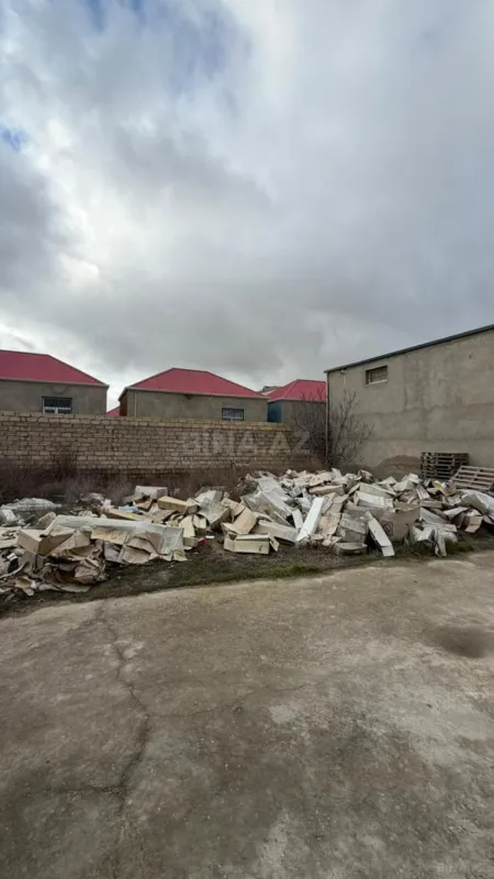 Satılır obyekt 550 m²